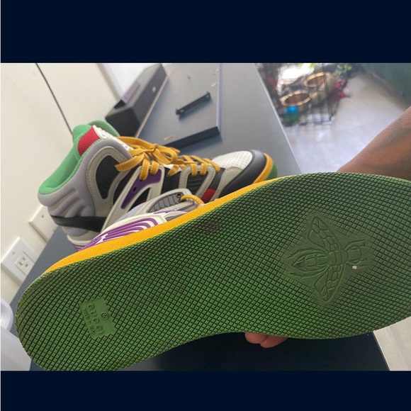 Pre Owned
Come with Box - Picture 2 of 10